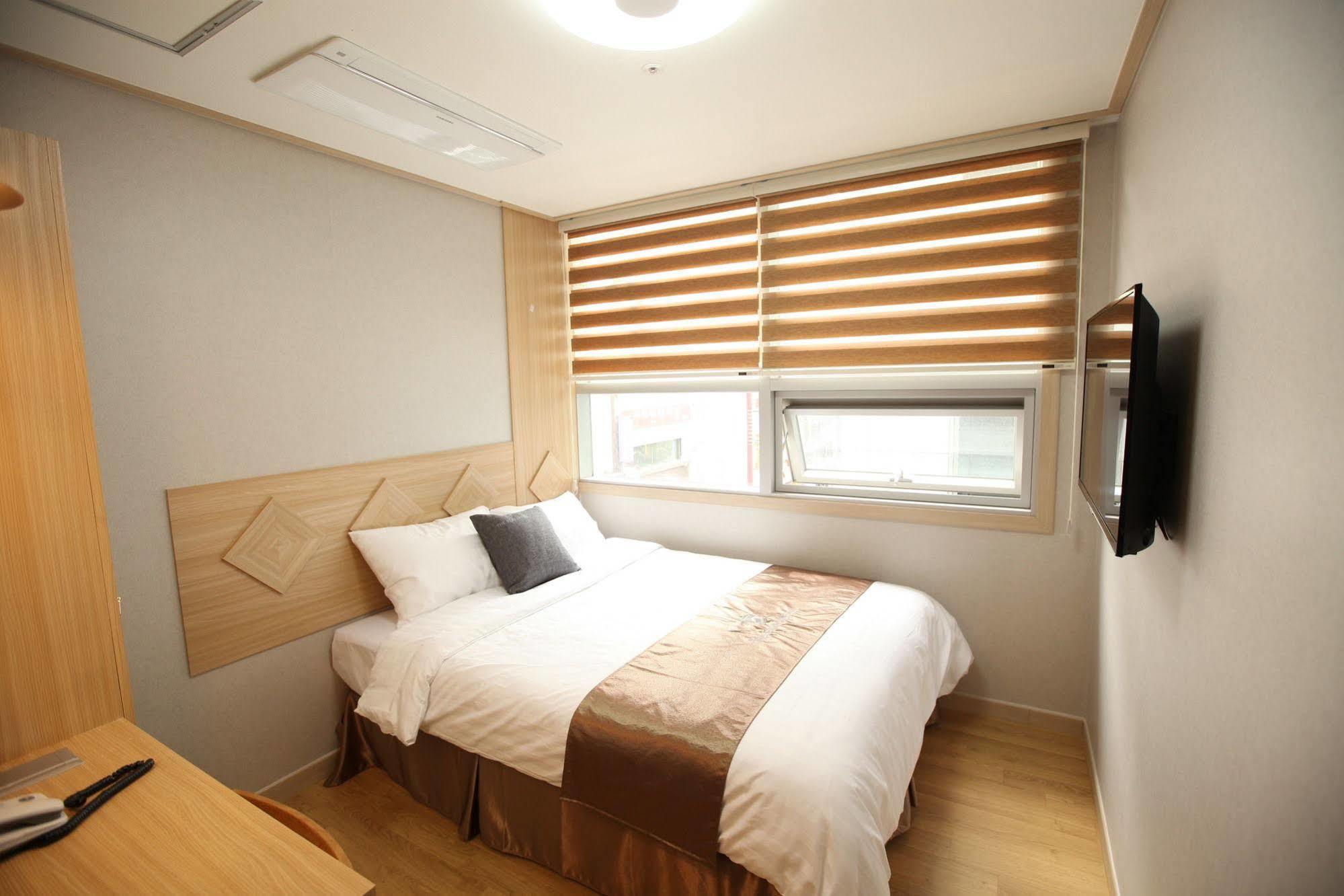 The Stay Hotel Myeongdong Сеул Екстериор снимка